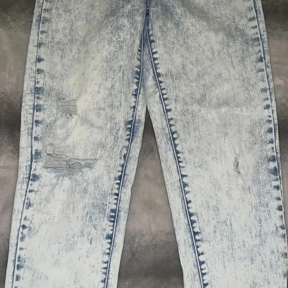Levi’s Denizen Mom Jeans - Picture 6 of 7
